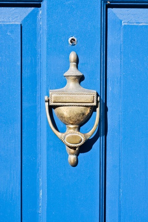 How To Clean Brass Door Handles